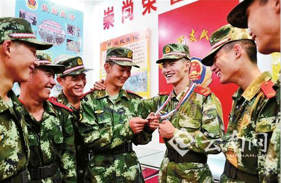 臨滄邊防戰(zhàn)士俞兵全曾生擒持槍毒販