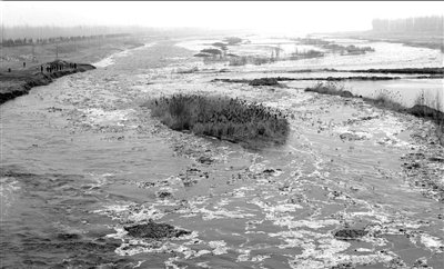 山西洪洞水庫大壩坍塌 鐵路線受損3客運(yùn)線停運(yùn)