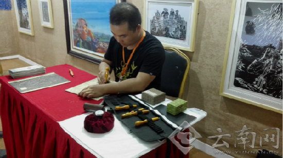 云南省職工創(chuàng)新創(chuàng)意成果展 民族文化緊扣雙創(chuàng)主題大放異彩 云南省職工創(chuàng)新創(chuàng)意成果展 民族文化緊扣雙創(chuàng)主題大放異彩