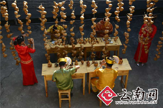 第三屆中國(guó)·德宏葫蘆絲文化旅游節(jié)國(guó)慶啟幕 26萬(wàn)獎(jiǎng)金等你贏