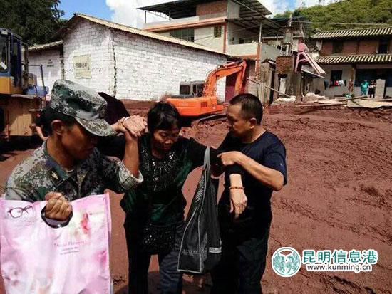 連續(xù)強降雨致楚雄多條道路中斷 最大堰塞湖面積約7000畝 連續(xù)強降雨致楚雄多條道路中斷 最大堰塞湖面積約7000畝