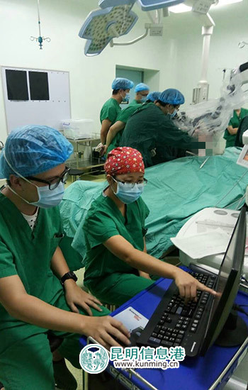 昆醫(yī)附一院呈貢醫(yī)院成功完成西南地區(qū)首例骨橋植入手術