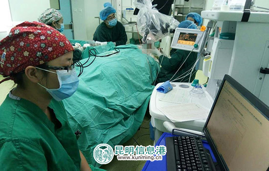 昆醫(yī)附一院呈貢醫(yī)院成功完成西南地區(qū)首例骨橋植入手術