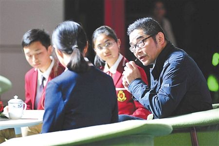 作家蘇童對(duì)話中學(xué)生：考試寫作與文學(xué)創(chuàng)作是分開的