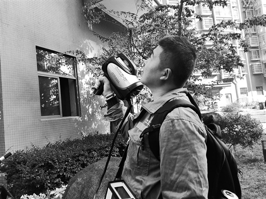 昆明燃?xì)鈾z漏用上激光檢漏儀 隔著玻璃就能檢燃?xì)庑孤? align=