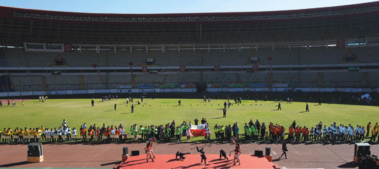 省政協(xié)文史委員會(huì)提案:將拓東體育場改擴(kuò)建為云南健身中心 省政協(xié)文史委員會(huì)提案:將拓東體育場改擴(kuò)建為云南健身中心