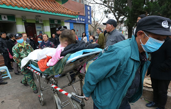 昆明篆新社區(qū)發(fā)生一起煤氣爆燃火災(zāi)事故 節(jié)日用火要謹(jǐn)慎 昆明篆新社區(qū)發(fā)生一起煤氣爆燃火災(zāi)事故 節(jié)日用火要謹(jǐn)慎