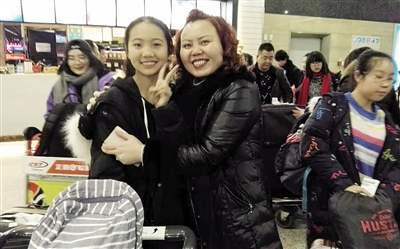 游學(xué)美國返程遭遇強(qiáng)暴風(fēng)雪 滯留紐約機(jī)場十多小時