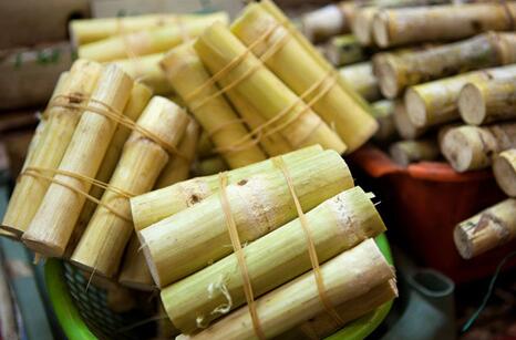 別以為甘蔗橘子是'小清涼' 吃多了都會上火 別以為甘蔗橘子是'小清涼' 吃多了都會上火