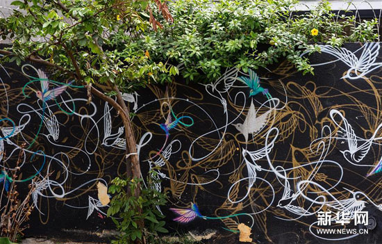 巴西圣保羅“蝙蝠俠胡同”的一處涂鴉墻