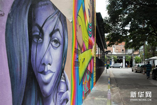 巴西圣保羅“蝙蝠俠胡同”的一處涂鴉墻