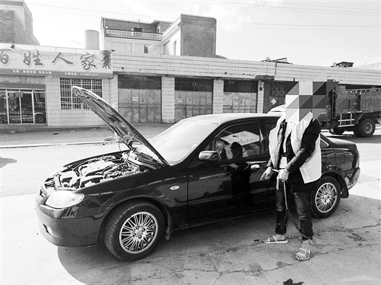 偷車賊用另一輛車拖著被盜車輛上高速 一晚上從曲靖跑到陸良 偷車賊用另一輛車拖著被盜車輛上高速 一晚上從曲靖跑到陸良