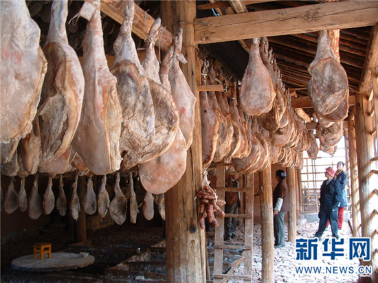 諾鄧火腿食品廠的產(chǎn)品供不應(yīng)求。