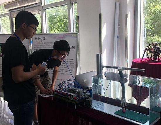 北航學生創(chuàng)業(yè)團隊研發(fā)出仿生無人機