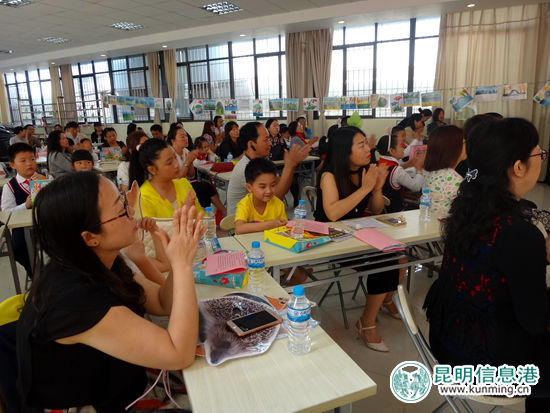 昆明市婦聯(lián)“同悅書香·相伴成長”親子閱讀走進官渡社區(qū)