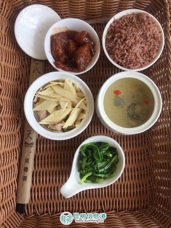 昆明市婦幼保健院開創(chuàng)公立先河設月子中心 收獲產(chǎn)后康復同行好評