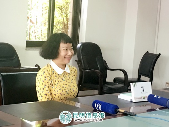 《秘果》云南讀者見(jiàn)面會(huì) 饒雪漫受學(xué)生熱捧