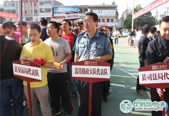 嵩待高速公路路政管理大隊(duì)參加嵩明縣第五屆青年三人制籃球賽 嵩待高速公路路政管理大隊(duì)參加嵩明縣第五屆青年三人制籃球賽