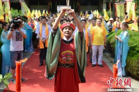 端午節(jié)：扎根鄉(xiāng)土 激活民俗