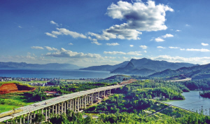 建設(shè)中的昆明東南繞城高速公路