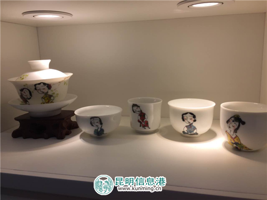 商洽會(huì)上的新奇手工藝品 透著匠心雕飾的文化