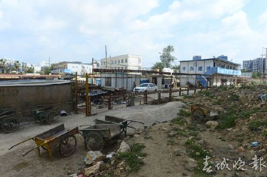 別樣幸福城爛尾樓