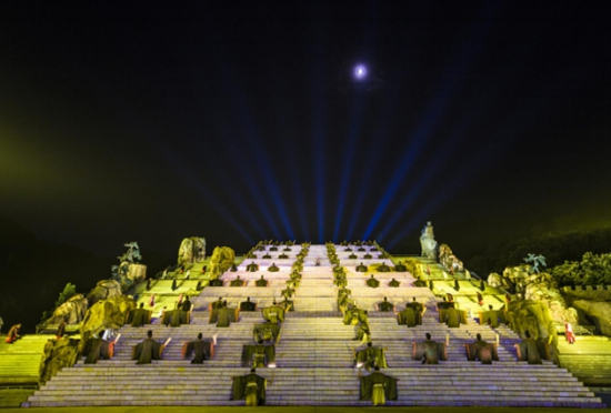 泰山封禪大典:夜間游和文化旅游的完美結(jié)合 泰山封禪大典:夜間游和文化旅游的完美結(jié)合