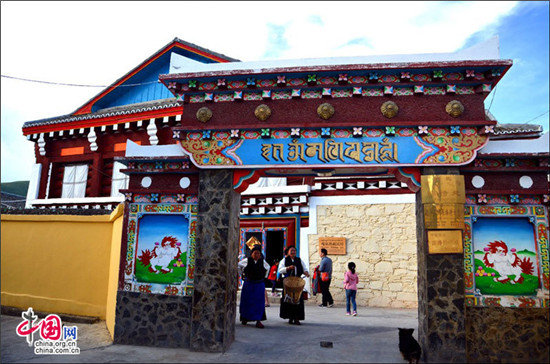 道孚民居:散落人間的仙境皇宮 道孚民居:散落人間的仙境皇宮