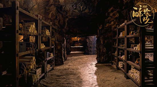 人工實景搭建的拍攝場景，一磚一木皆心血