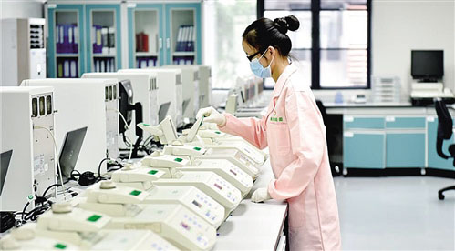 讓“IAB”產(chǎn)業(yè)落地生根開花結(jié)果 讓“IAB”產(chǎn)業(yè)落地生根開花結(jié)果