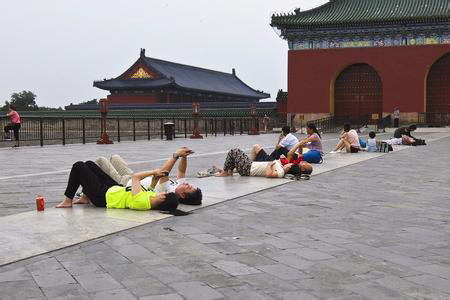 丹陛橋“理療”效果賽針灸，中醫(yī)就是被這樣搞壞的