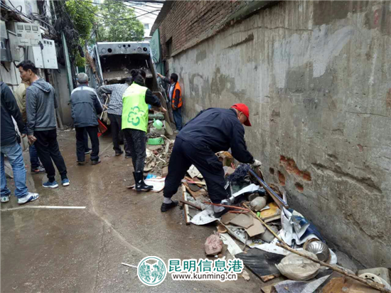 五華區(qū)人大代表助力老舊小區(qū)改造 創(chuàng)文工作獲居民點(diǎn)贊