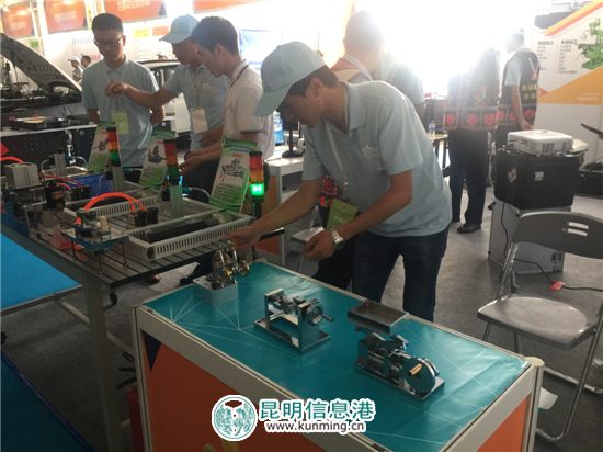 世界青年技能日主題活動(dòng)暨技能中國(guó)行2017走進(jìn)云南在昆明舉行 世界青年技能日主題活動(dòng)暨技能中國(guó)行2017走進(jìn)云南在昆明舉行