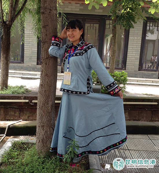 楚雄火把節(jié)系列活動“指尖上的記憶”彝繡動態(tài)展舉行 楚雄火把節(jié)系列活動“指尖上的記憶”彝繡動態(tài)展舉行