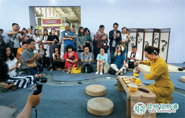 普洱春茶產(chǎn)量驟減價格猛漲 小眾古樹茶成市場“新貴” 普洱春茶產(chǎn)量驟減價格猛漲 小眾古樹茶成市場“新貴”