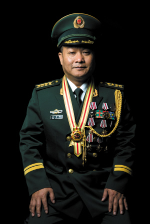 普洱市公安邊防支隊支隊長印春榮：獨具虎膽出生入死的緝毒英雄