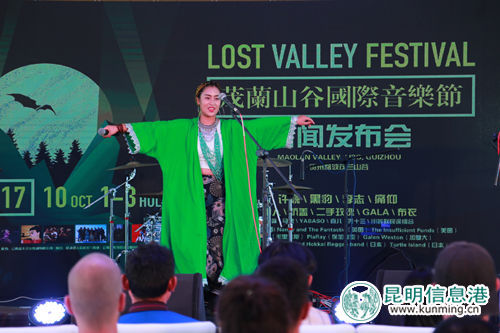 云南本土代表阿妹帶來精彩表演 云南本土代表阿妹帶來精彩表演