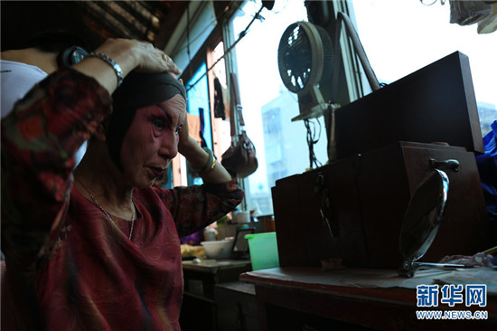 樓上唱戲樓下賣菜 這個菜市場里有天籟 樓上唱戲樓下賣菜 這個菜市場里有天籟