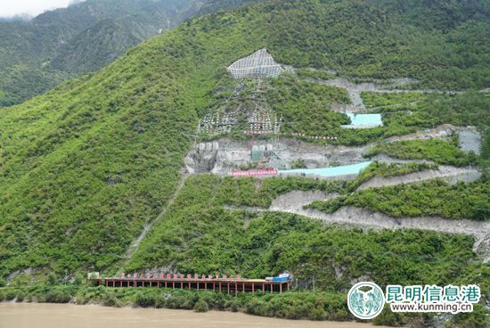 麗香鐵路建設(shè)推進(jìn)順利 金沙江特大橋進(jìn)入主塔施工