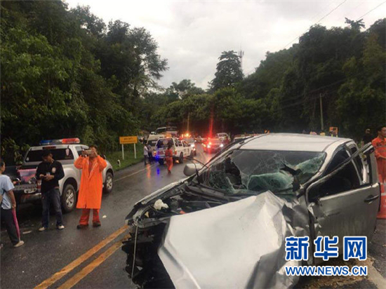 11名中國游客在泰國清邁遇交通事故受傷