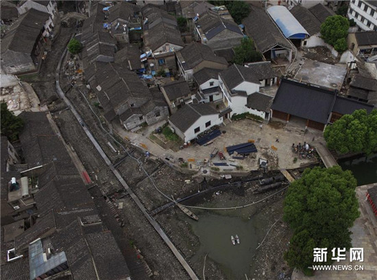 從畫卷到現(xiàn)實(shí) 82歲老人筆下水鄉(xiāng)古鎮(zhèn)重現(xiàn)