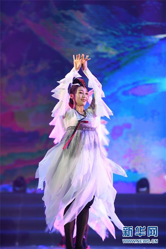 吉林延邊載歌載舞迎州慶