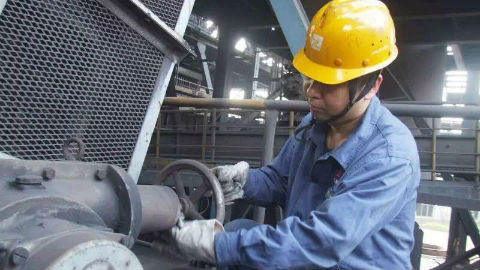 廖勇:從“半路出家”到“技術大拿” 轉崗14年再成技術帶頭人 廖勇:從“半路出家”到“技術大拿” 轉崗14年再成技術帶頭人