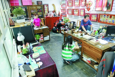 泥塑彩繪臉譜第五代傳人林泓魁的臉譜人生 泥塑彩繪臉譜第五代傳人林泓魁的臉譜人生