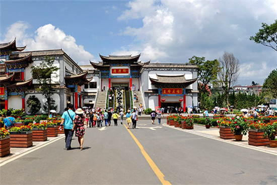 旅游購(gòu)物難做了 經(jīng)營(yíng)19年的七彩云南更名轉(zhuǎn)型