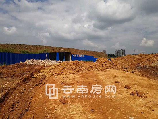 盤龍區(qū)紅星美凱龍家居廣場已啟動(dòng) 土方開挖