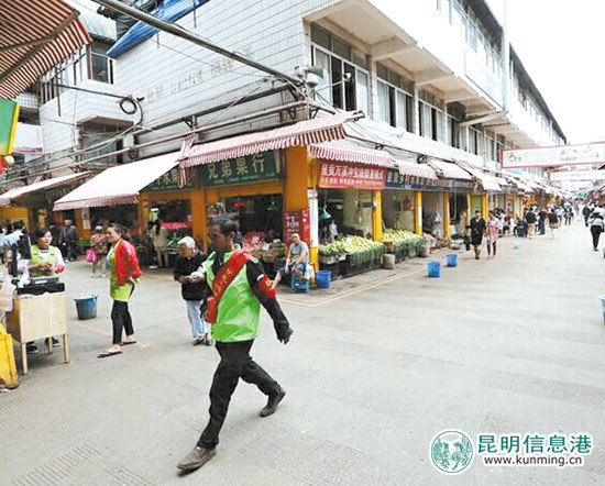 篆新農(nóng)貿(mào)市場大變樣 通道寬敞店鋪干凈管理更加規(guī)范