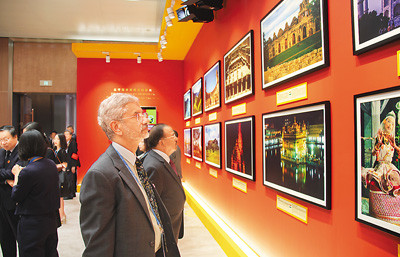 [砥礪奮進(jìn)的五年]中國(guó)成為國(guó)際舞臺(tái)最亮明星