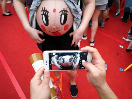 幸福時(shí)刻（駱來娣/攝）