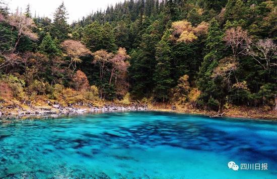 九寨溝震后首個(gè)秋:還是記憶中的童話(huà)世界